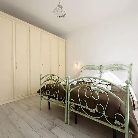 A Due Passi Da Toledo *