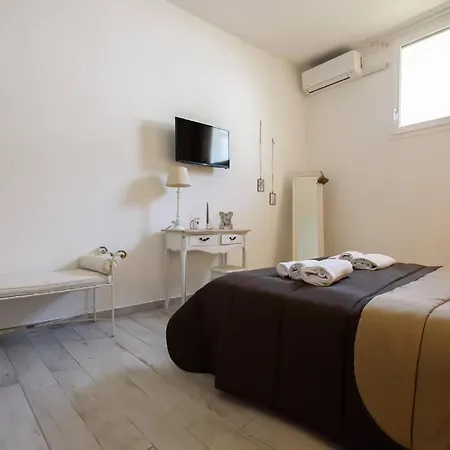 A Due Passi Da Toledo * Neapel