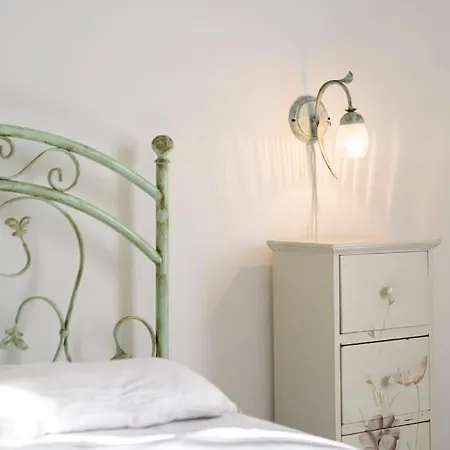 A Due Passi Da Toledo Apartment *