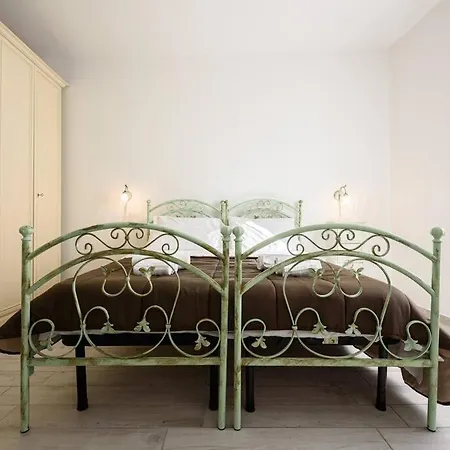 A Due Passi Da Toledo Apartment