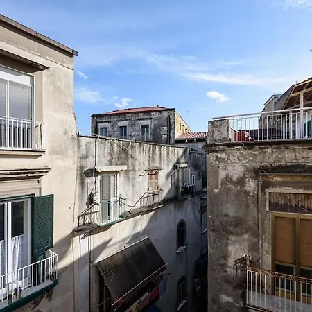 Апартаменты A Due Passi Da Toledo