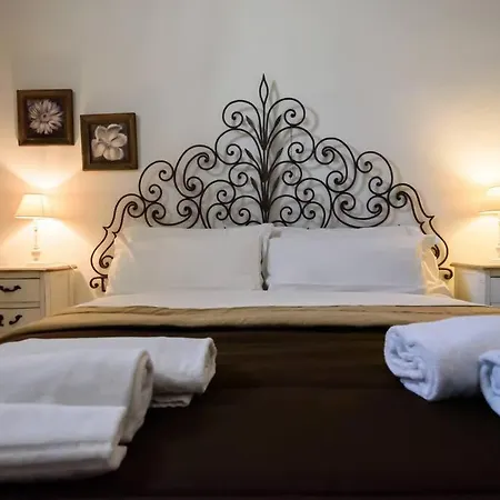 Appartement A Due Passi Da Toledo Napels